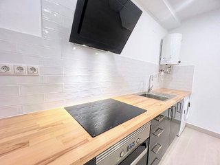 Estudio en alquiler en Collblanc en Hospitalet de Llobregat, L´
