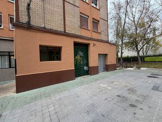 Local comercial en venta en Adurtza - Aretxabaleta en Vitoria-Gasteiz