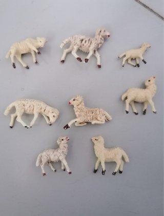 Set di 8 statuine pecorelle per presepe