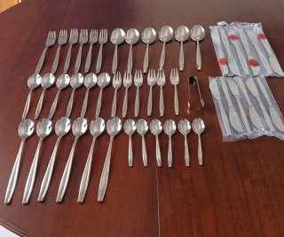 Set de Cubiertos de Metal