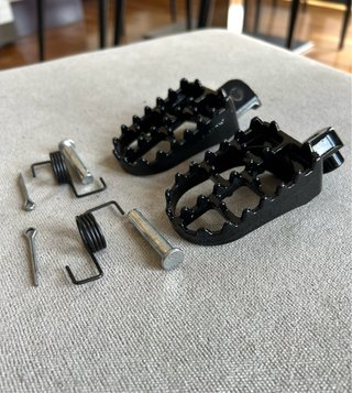 Estriberas universales moto NUEVAS