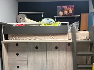 Cama en altura 1,90x1,10 con cajoneras