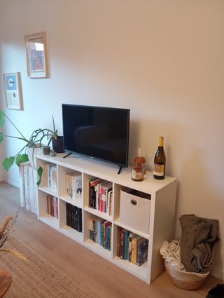 Mueble Ikea Flysta y TV Xiaomi 32