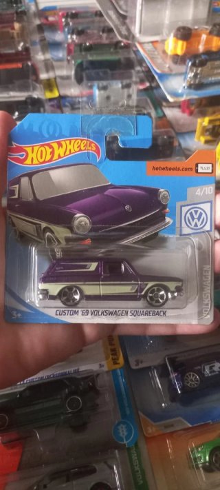 Hot Wheels Custom '69 Volkswagen Squareback