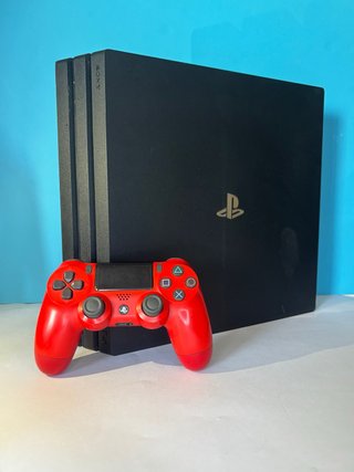 PlayStation 4 Pro (PS4 Pro) + mando