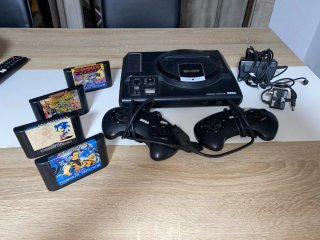 Consola Sega Mega Drive con 4 Juegos