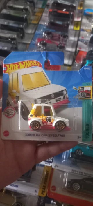 Hot Wheels Tooned Volkswagen Golf Mk1