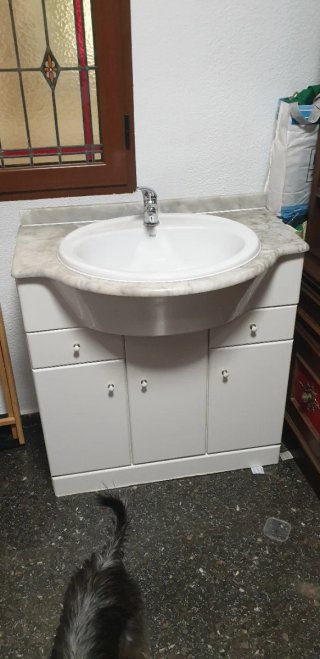 Mueble de baño con lavabo