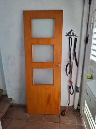 Puerta de Madera con Cristales