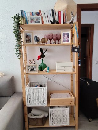 Estantería IKEA de madera
