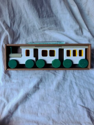 Tren de Juguete de Madera Pintado a Mano