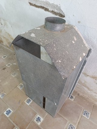 Caseta para Calentador Metálica