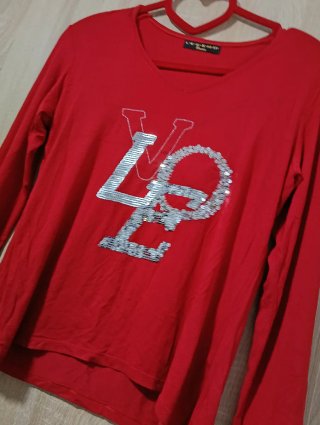 Camiseta Manga Larga Roja Love