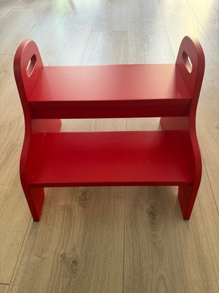 Escalón zapatero rojo Ikea