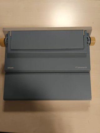 Máquina de escribir Olivetti ET Personal 55