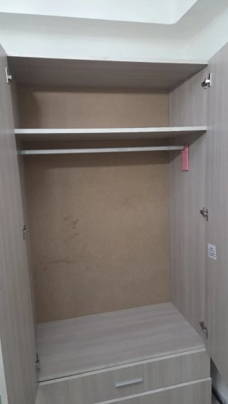 Armario de madera