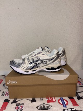 Asics Gel-Kayano 14 Blancas y Azules Talla 43.5
