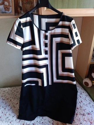 Vestido Estampado Geométrico