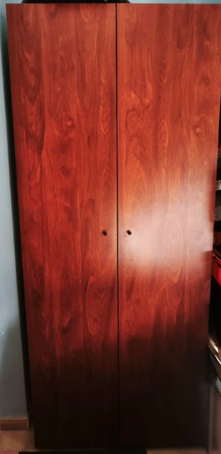 Armario de madera