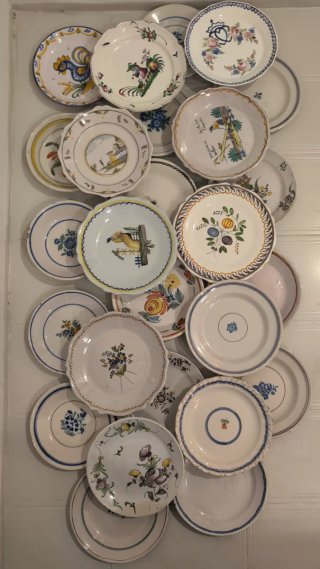 Conjunto de platos antiguos franceses