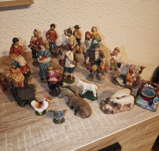 Lote de 18 Figuras para Belén