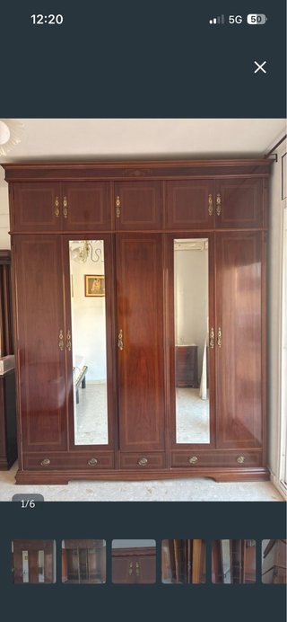Armario de Madera Clásico
