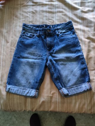 Pantalón vaquero corto azul