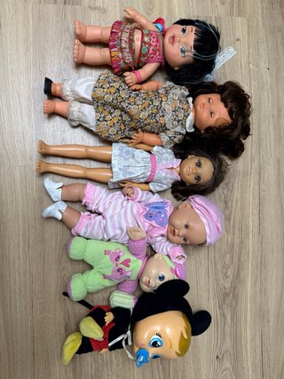 Lote de 6 Muñecas Variadas