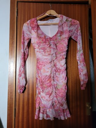 Vestido corto estampado floral rosa