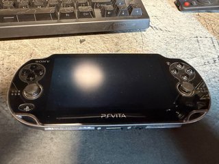Consola Sony PS Vita PCH-1004