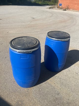 2 Bidoni da 120l 20€ l'unità