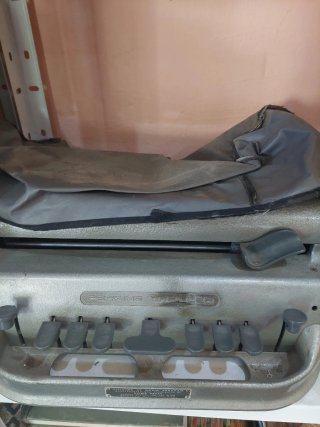 Máquina de escribir Perkins Braille