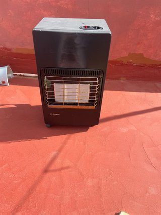 Estufa de Gas Orbegozo Negra