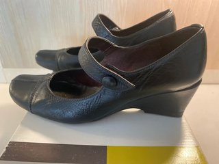 Zapatos Hispanitas de Piel Negros