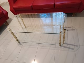 Mesa de centro de cristal y metal