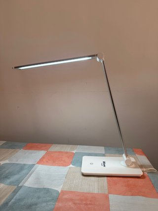 Lámpara LED de escritorio Ferrer plegable
