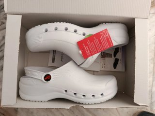Zuecos Sanitarios Blancos Dian