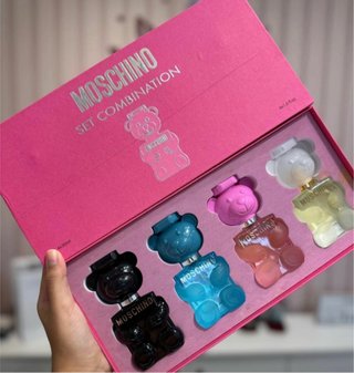 Set 4 Perfumes Moschino Toy