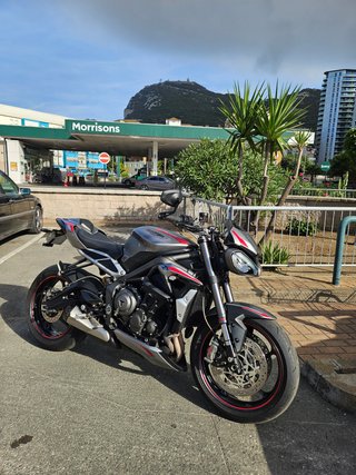 Triumph Street Triple 765 RS (2021)