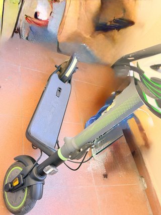 Patinete Eléctrico Plegable con su cargador