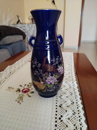 Jarrón de cerámica japonés azul
