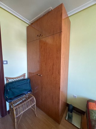 Armario de madera