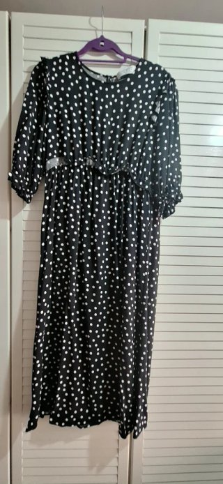 Vestido Negro con Lunares Blancos