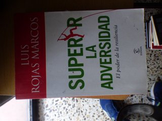 Libro. Superar la adversidad.