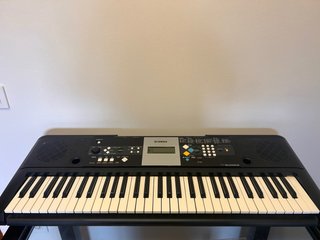 Teclado Yamaha PSR-E223