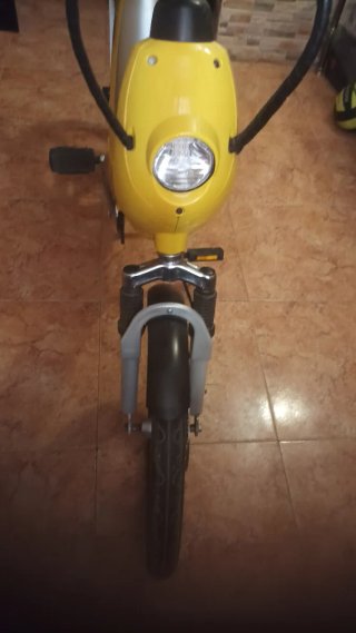 Bicicleta Eléctrica Amarilla