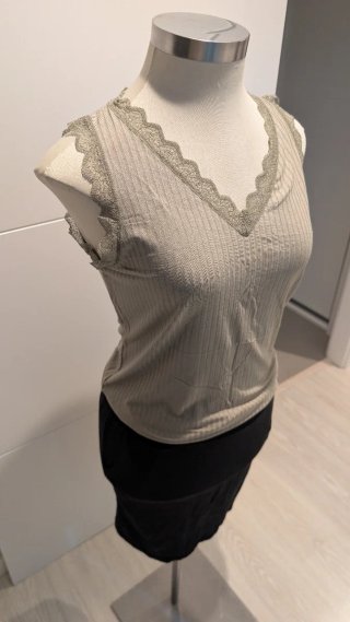 Top con encaje Mundo.Mix M/L nuevo