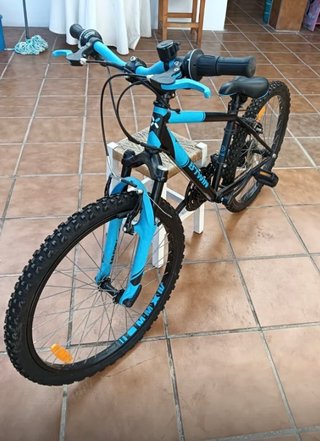 Bicicleta de Montaña Btwin Negra y Azul