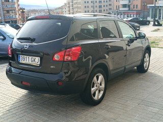 Nissan Qashqai+2 2010