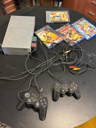Consola PlayStation 2 (PS2) con juegos